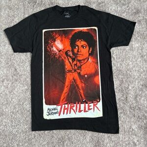 Hot Topic Black and Red Short Sleeve Tees
